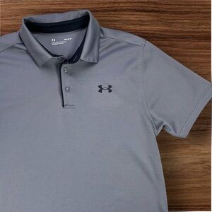 Under Armour Men’s Gray 100% Polyester Loose Polo. Size Medium.